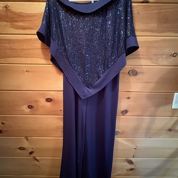 Elegant Navy Jumpsuit size M NWOT - Picture 3 of 17